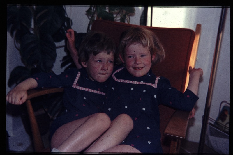 17.Delft juni 1968 Brigitte,Marion.JPG